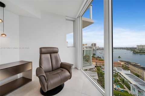 Condominio en venta en Fort Lauderdale, Florida, 3 dormitorios, 186.08 m2 № 1794568 - foto 29