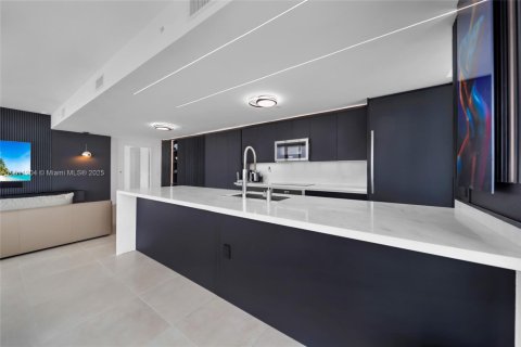 Condominio en venta en Fort Lauderdale, Florida, 3 dormitorios, 186.08 m2 № 1794568 - foto 23
