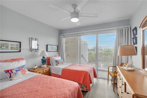Condo in Marathon, Florida, 2 bedrooms  № 1367254 - photo 19