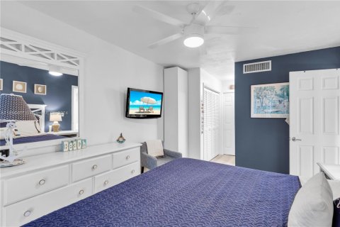 Condo in Marathon, Florida, 2 bedrooms  № 1367254 - photo 24