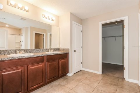 Casa en alquiler en Zephyrhills, Florida, 4 dormitorios, 178.56 m2 № 1905951 - foto 9