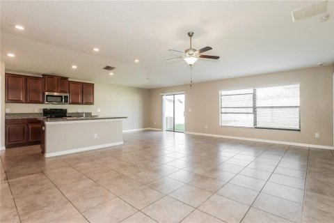 Casa en alquiler en Zephyrhills, Florida, 4 dormitorios, 178.56 m2 № 1905951 - foto 3