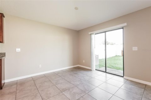 Casa en alquiler en Zephyrhills, Florida, 4 dormitorios, 178.56 m2 № 1905951 - foto 5