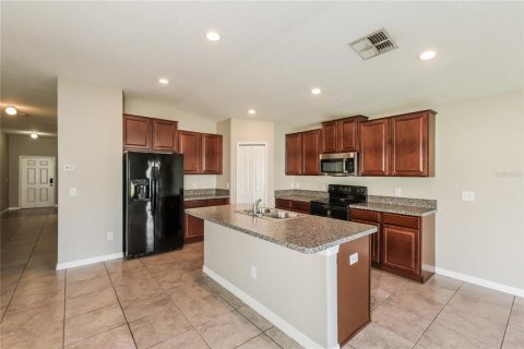 Casa en alquiler en Zephyrhills, Florida, 4 dormitorios, 178.56 m2 № 1905951 - foto 7