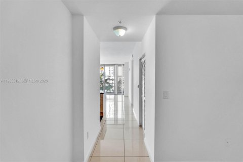 Купить кондоминиум в Майами, Флорида 2 спальни, 102.19м2, № 2255034 - фото 2