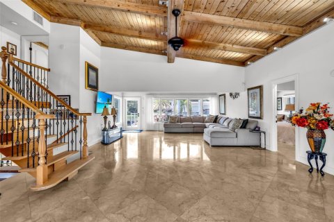 Villa ou maison à louer à Fort Lauderdale, Floride: 3 chambres, 175.77 m2 № 1947064 - photo 4