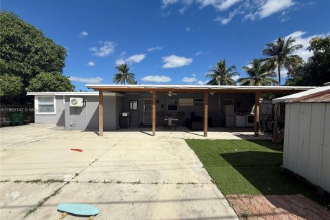Villa ou maison à vendre à Miami Gardens, Floride: 3 chambres, 88.26 m2 № 1955623 - photo 5