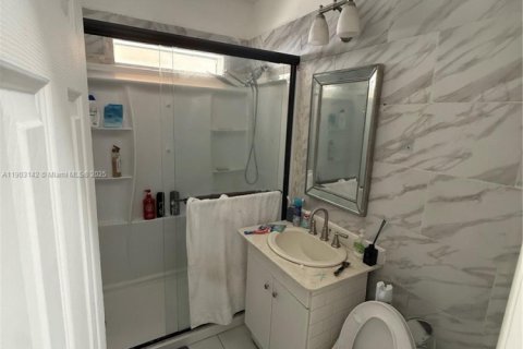 Villa ou maison à vendre à Miami Gardens, Floride: 3 chambres, 88.26 m2 № 1955623 - photo 10