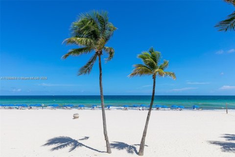 Copropriété à vendre à Hollywood, Floride: 1 chambre, 91.04 m2 № 1701141 - photo 23