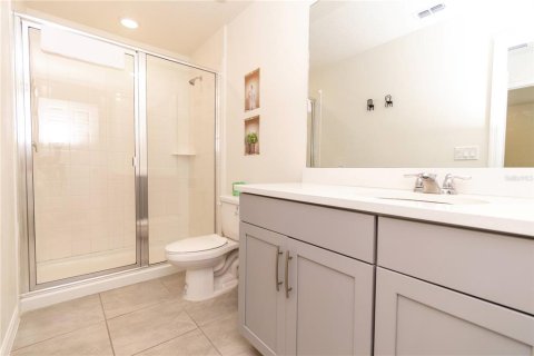 Touwnhouse à vendre à Kissimmee, Floride: 5 chambres, 213.12 m2 № 1852513 - photo 15