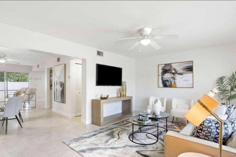 Townhouse in Margate, Florida 3 bedrooms, 130.06 sq.m. № 1726985 - photo 3