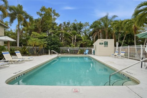 Apartment in Sarasota, Florida 2 bedrooms, 97.55 sq.m. № 2117300 - photo 9
