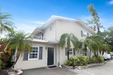 Apartment in Sarasota, Florida 2 bedrooms, 97.55 sq.m. № 2117300