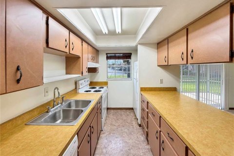 Снять в аренду квартиру в Делтона, Флорида 6 комнат, 98.85м2, № 2150533 - фото 2
