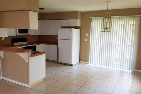 Adosado en alquiler en Oldsmar, Florida, 2 dormitorios, 113.71 m2 № 2223518 - foto 4