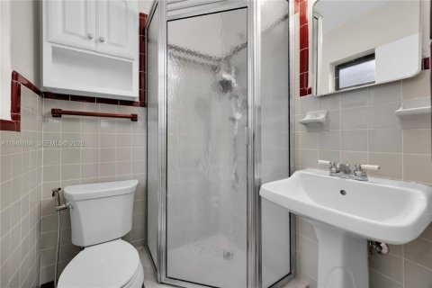Villa ou maison à vendre à Miami, Floride: 4 chambres, 131.55 m2 № 2004823 - photo 15
