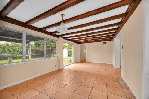 Villa ou maison à vendre à Miami, Floride: 4 chambres, 131.55 m2 № 2004823 - photo 8