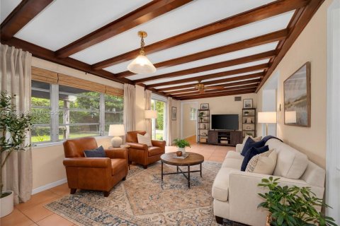 Villa ou maison à vendre à Miami, Floride: 4 chambres, 131.55 m2 № 2004823 - photo 7