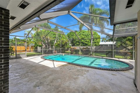 Casa en venta en Homestead, Florida, 3 dormitorios, 137.31 m2 № 1933172 - foto 27