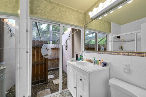 Casa en venta en Homestead, Florida, 3 dormitorios, 137.31 m2 № 1933172 - foto 20