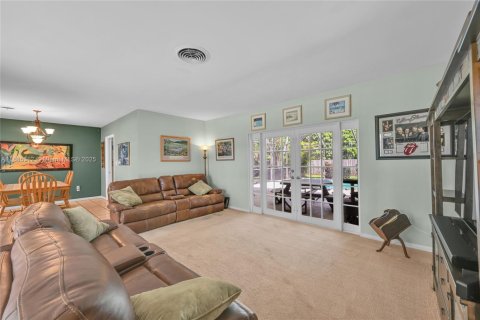 Casa en venta en Homestead, Florida, 3 dormitorios, 137.31 m2 № 1933172 - foto 7