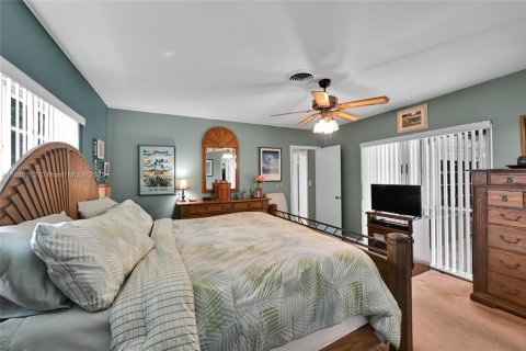 Casa en venta en Homestead, Florida, 3 dormitorios, 137.31 m2 № 1933172 - foto 19