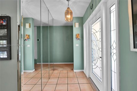 Casa en venta en Homestead, Florida, 3 dormitorios, 137.31 m2 № 1933172 - foto 5