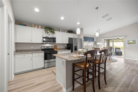 House in Summerfield, Florida 3 bedrooms, 166.67 sq.m. № 1914428 - photo 8