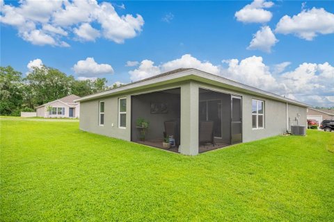 House in Summerfield, Florida 3 bedrooms, 166.67 sq.m. № 1914428 - photo 25