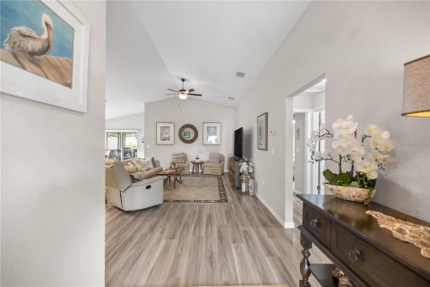 House in Summerfield, Florida 3 bedrooms, 166.67 sq.m. № 1914428 - photo 4