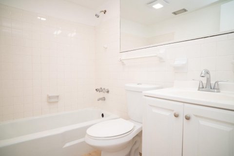 Copropriété à vendre à Pompano Beach, Floride: 3 chambres, 111.48 m2 № 2193062 - photo 16