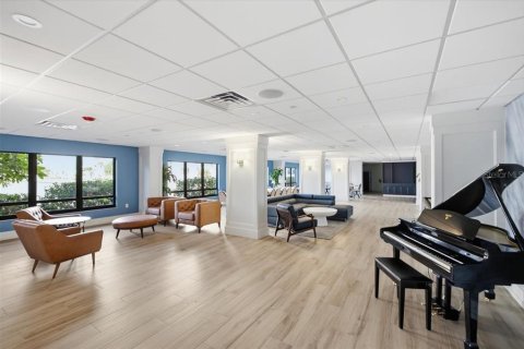 Condo in South Pasadena, Florida, 2 bedrooms № 2381018 - photo 30