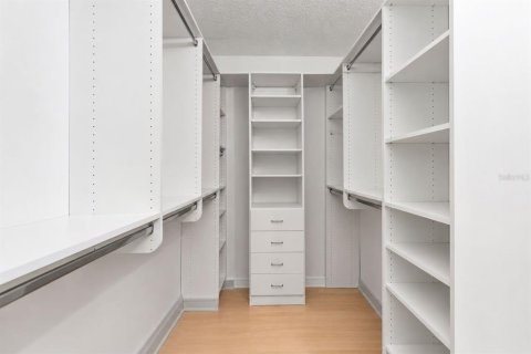 Condo in South Pasadena, Florida, 2 bedrooms № 2381018 - photo 20
