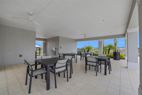 House in Punta Gorda, Florida 3 bedrooms, 153.94 sq.m. № 2217630 - photo 26