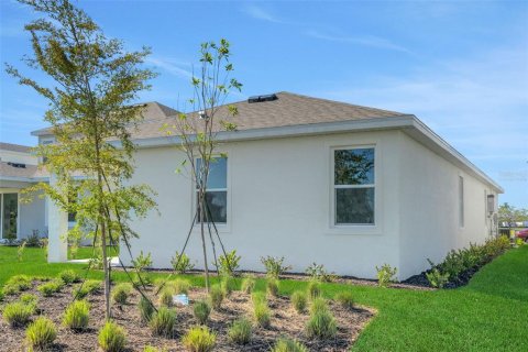 House in Punta Gorda, Florida 3 bedrooms, 153.94 sq.m. № 2217630 - photo 3