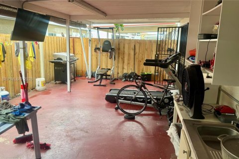 Copropriété à louer à Hialeah, Floride: 2 chambres, 91.04 m2 № 2401995 - photo 9