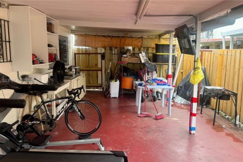 Copropriété à louer à Hialeah, Floride: 2 chambres, 91.04 m2 № 2401995 - photo 10