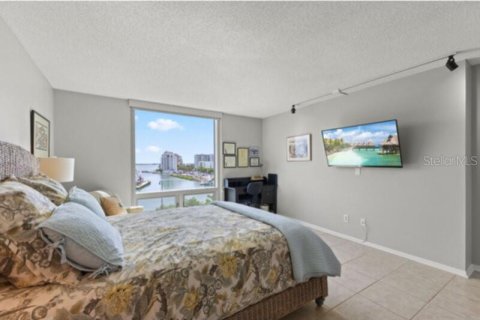 Condominio en alquiler en Sarasota, Florida, 2 dormitorios, 146.32 m2 № 2258645 - foto 24