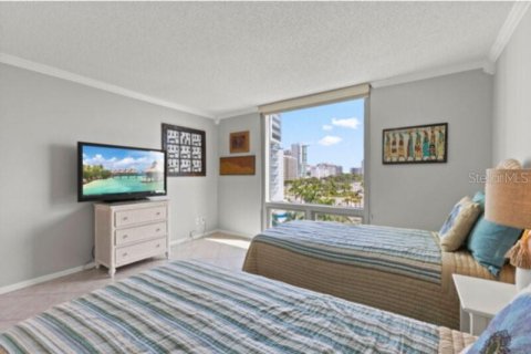 Condominio en alquiler en Sarasota, Florida, 2 dormitorios, 146.32 m2 № 2258645 - foto 28