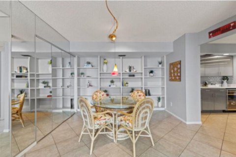 Condominio en alquiler en Sarasota, Florida, 2 dormitorios, 146.32 m2 № 2258645 - foto 16