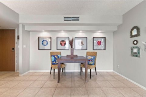 Condominio en alquiler en Sarasota, Florida, 2 dormitorios, 146.32 m2 № 2258645 - foto 14