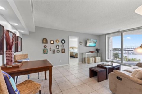 Condominio en alquiler en Sarasota, Florida, 2 dormitorios, 146.32 m2 № 2258645 - foto 12