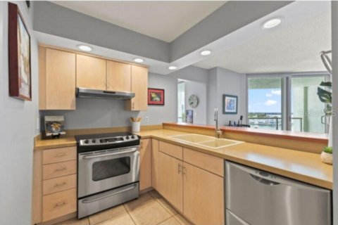 Condominio en alquiler en Sarasota, Florida, 2 dormitorios, 146.32 m2 № 2258645 - foto 20