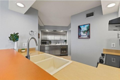 Condominio en alquiler en Sarasota, Florida, 2 dormitorios, 146.32 m2 № 2258645 - foto 21