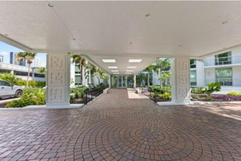 Condominio en alquiler en Sarasota, Florida, 2 dormitorios, 146.32 m2 № 2258645 - foto 4