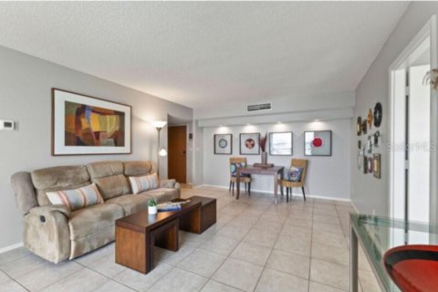 Condominio en alquiler en Sarasota, Florida, 2 dormitorios, 146.32 m2 № 2258645 - foto 9