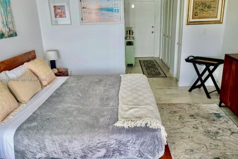 Снять в аренду кондоминиум в Майами, Флорида № 2005084 - фото 11