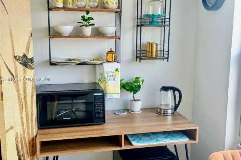 Снять в аренду кондоминиум в Майами, Флорида № 2005084 - фото 7