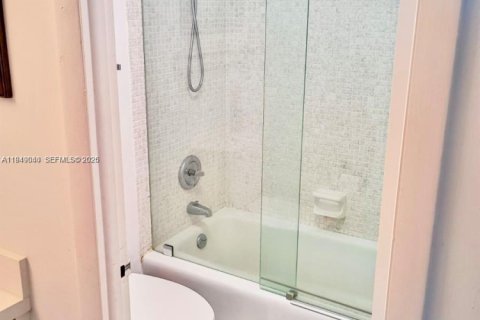 Снять в аренду кондоминиум в Майами, Флорида № 2005084 - фото 14