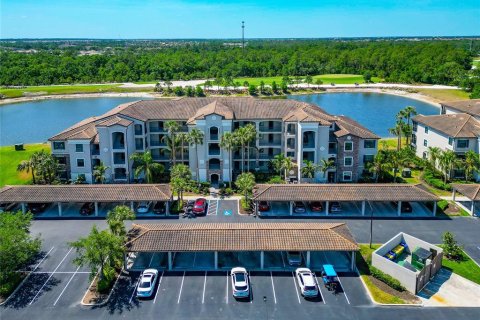 Copropriété à vendre à Bradenton, Floride: 2 chambres, 104.14 m2 № 1656947 - photo 1
